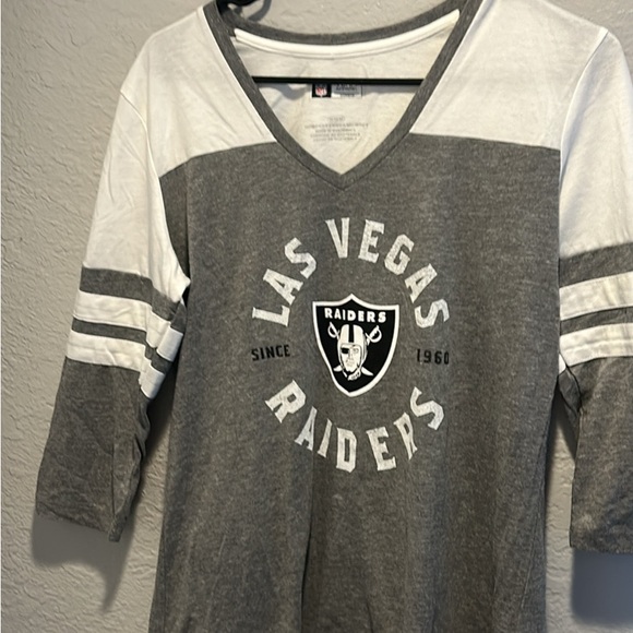 Las Vegas Raiders women Gray and White Shirt new - Picture 1 of 1